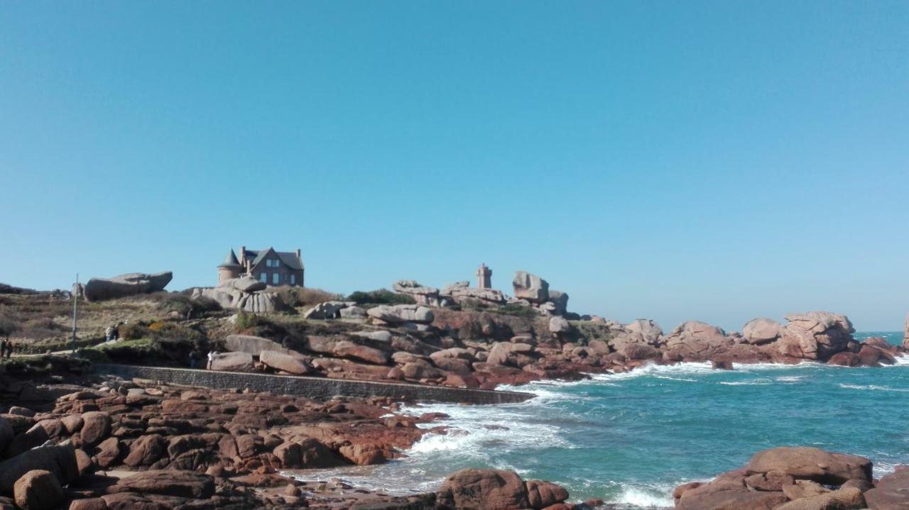 Trébeurden Vue Mer Cote De Granit Rose En Bretagne מראה חיצוני תמונה